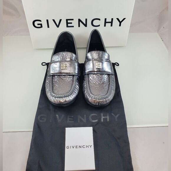 NWT$925 GIVENCHY Logo 4G Metallic Medallion Leather Flat Loafer Moccasin Sz 36.5 - Picture 1 of 15